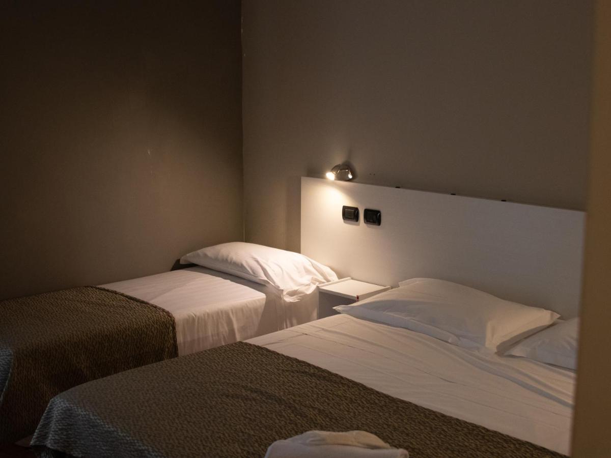 Master Hotel Reggio Emilia Exterior photo