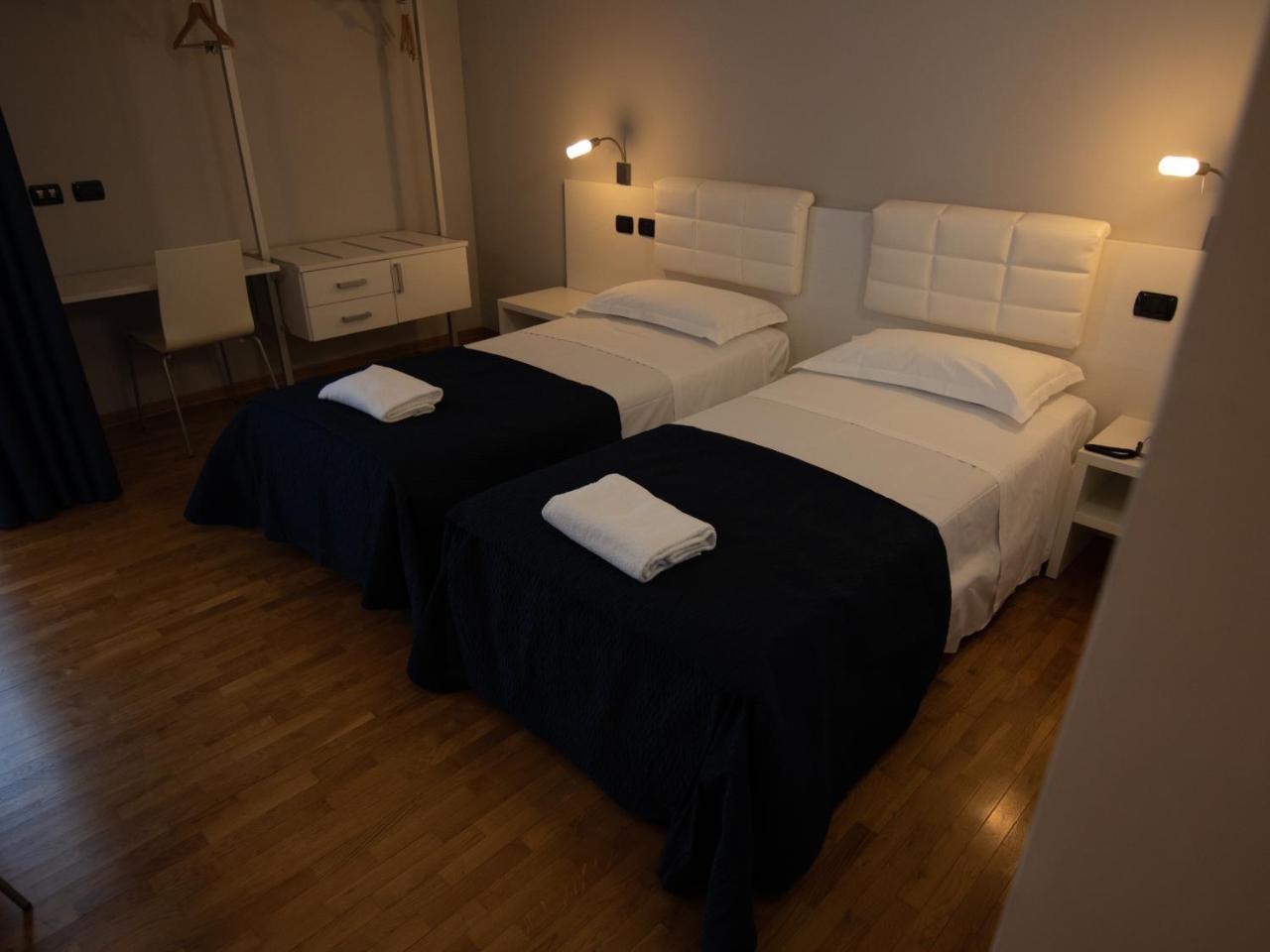 Master Hotel Reggio Emilia Exterior photo