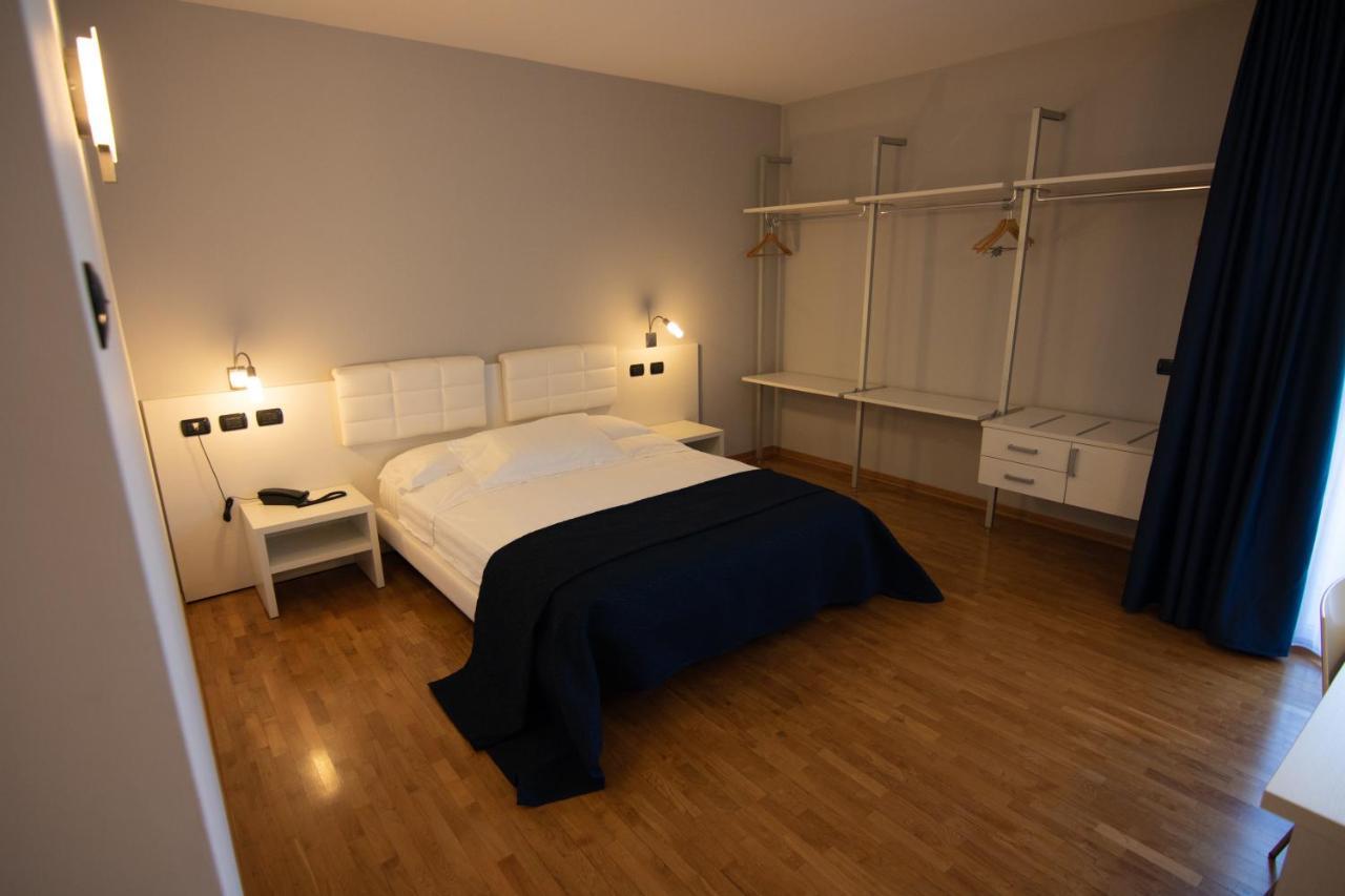 Master Hotel Reggio Emilia Exterior photo