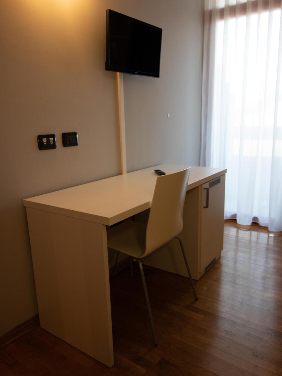 Master Hotel Reggio Emilia Exterior photo