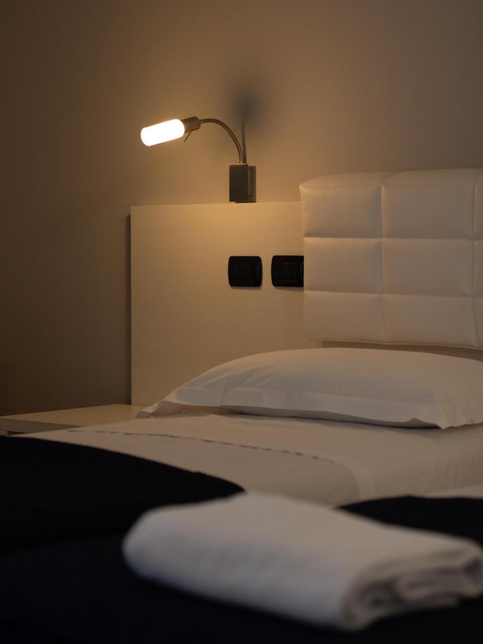 Master Hotel Reggio Emilia Exterior photo