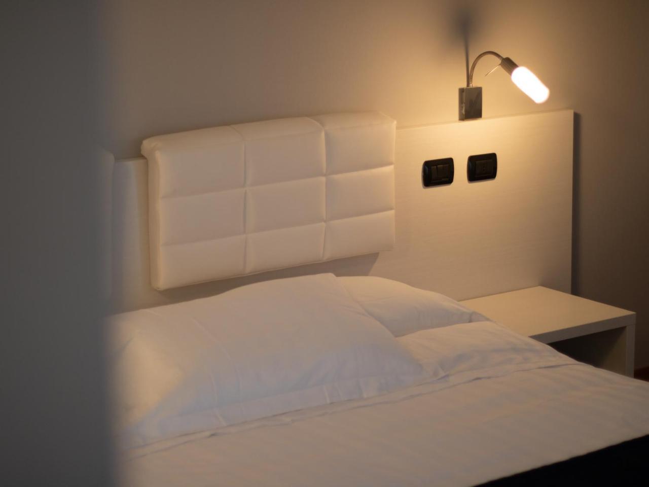 Master Hotel Reggio Emilia Exterior photo