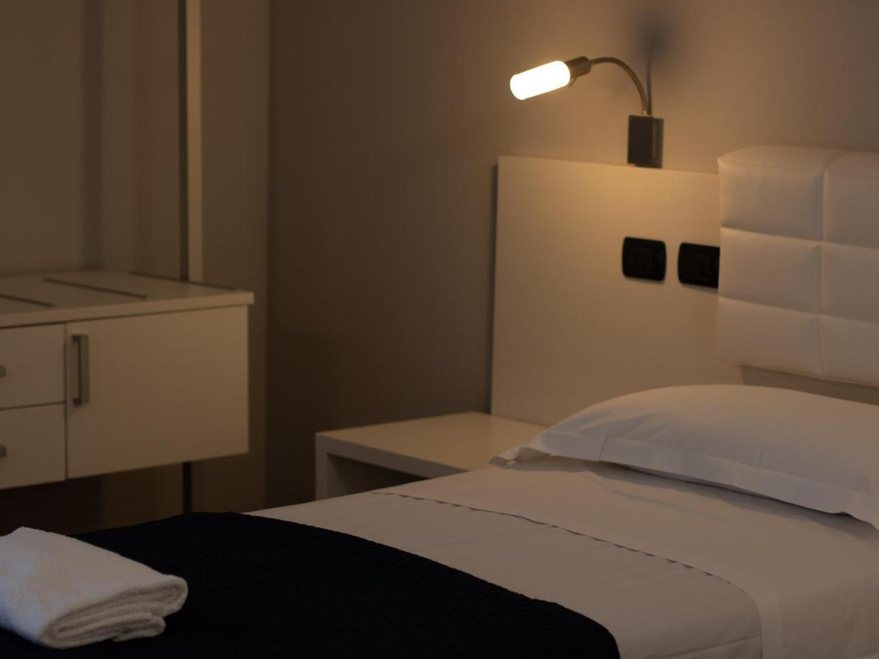 Master Hotel Reggio Emilia Exterior photo