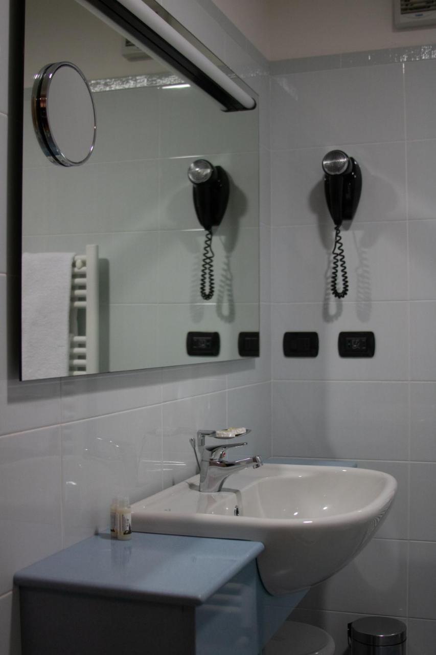 Master Hotel Reggio Emilia Exterior photo